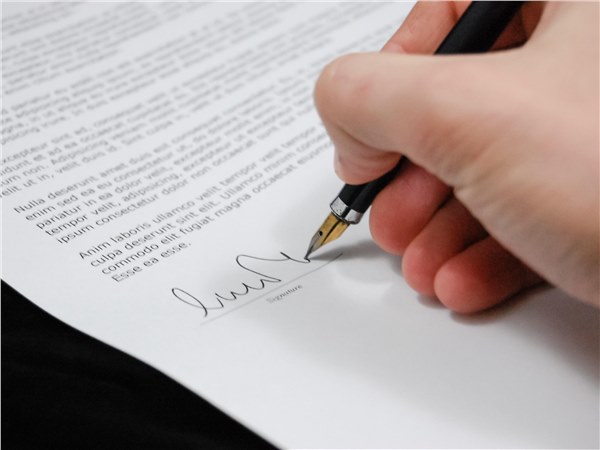 因法律法規(guī)發(fā)生變化，導致已簽訂的合同無法繼續(xù)履行該怎么辦？